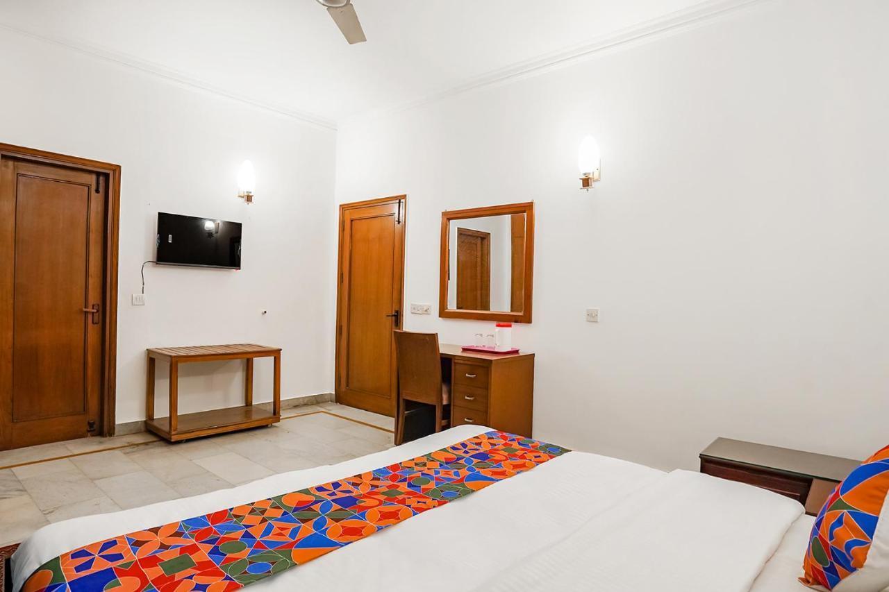 Fabexpress Goodwill Homes New Delhi Exterior photo